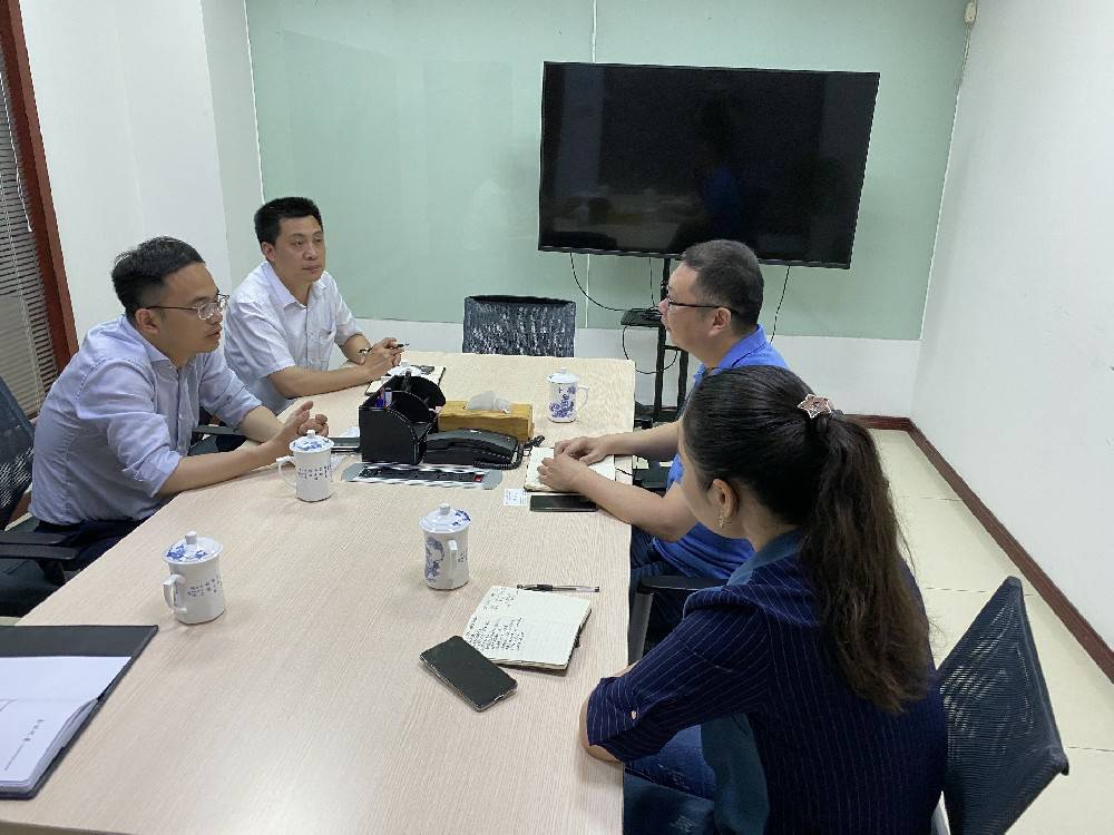 无锡市工信局领导来长春毕昊环保科技有限公司科技开展“三联三解”活动